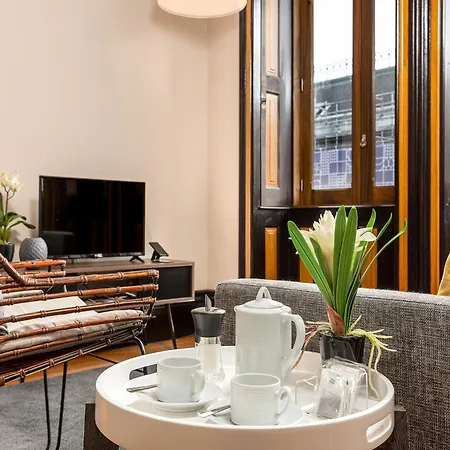 Spacious Modern In アパート