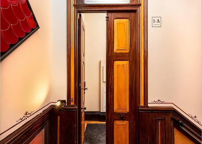 Spacious Modern In Oporto