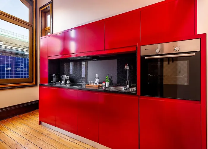 Spacious Modern In Oporto