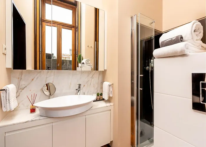 Spacious Modern In Daire