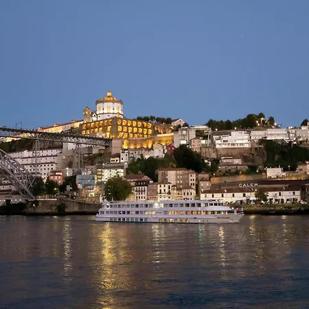 Spacious Modern In *